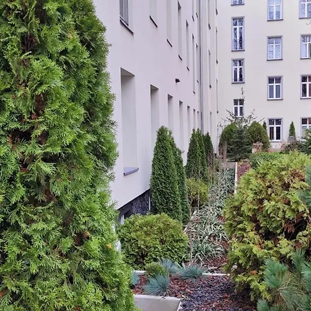 White Centre Apartament *